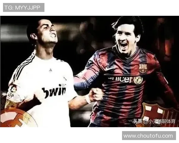 脚踩足球的传奇球星们：从梅西到C罗的技艺与风采解析