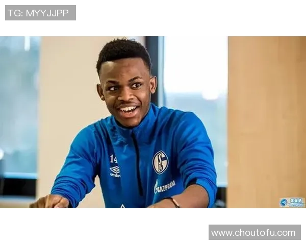 足球明星种植牙的背后故事：如何影响运动员的健康与职业生涯